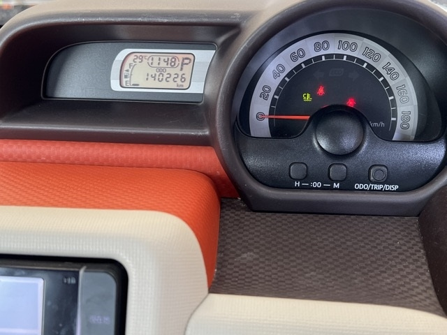 TOYOTA PORTE 2014