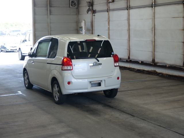 TOYOTA PORTE 2014