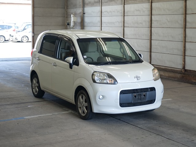 TOYOTA PORTE 2014