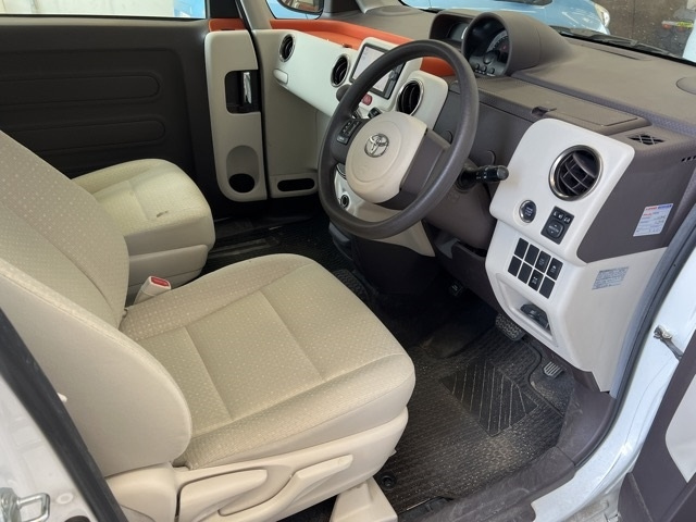 TOYOTA PORTE 2014