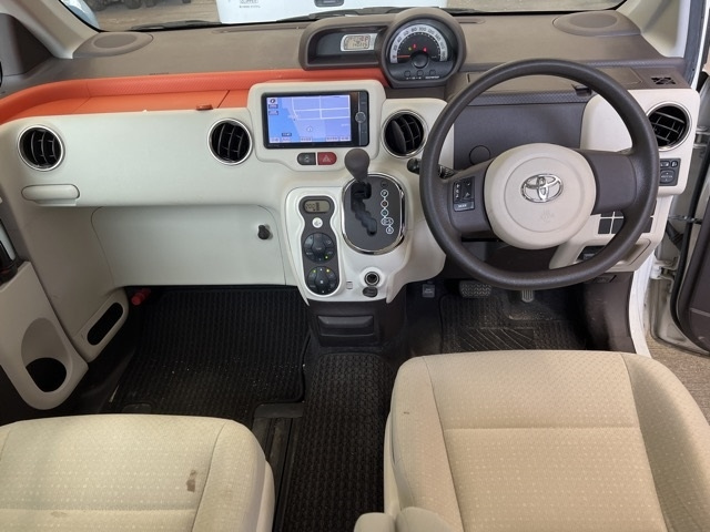 TOYOTA PORTE 2014