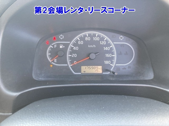NISSAN AD 2017