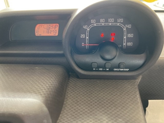 TOYOTA PORTE 2012
