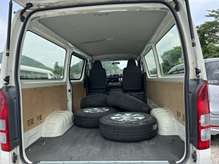 TOYOTA HIACE VAN 2016
