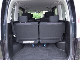 NISSAN SERENA 2012