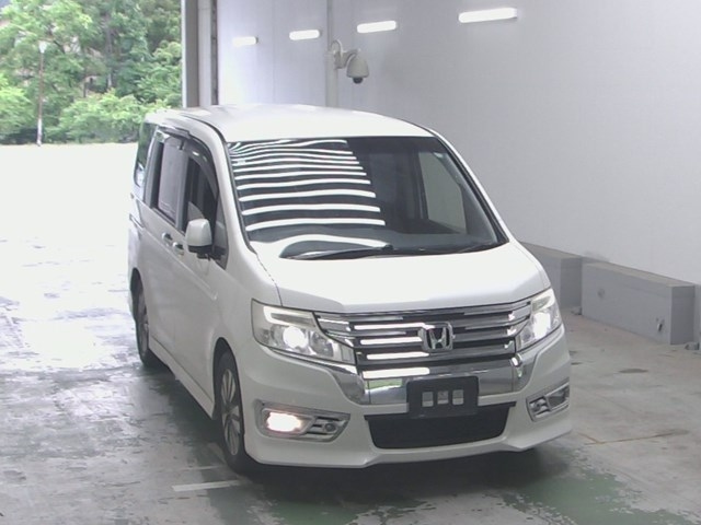 HONDA STEP WAGON 2014