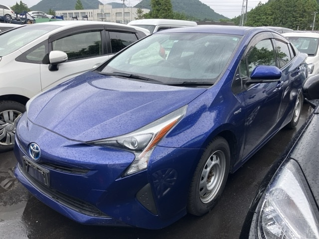 TOYOTA PRIUS 2018