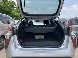 TOYOTA PRIUS 2018