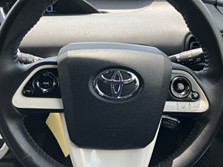 TOYOTA PRIUS 2018