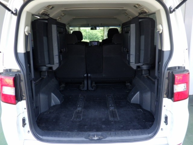 MITSUBISHI DELICA D5 2009