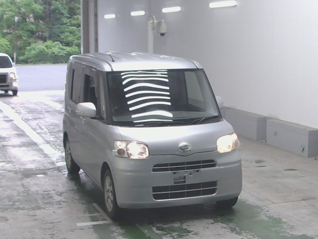 DAIHATSU TANTO 2010
