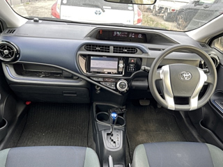 TOYOTA AQUA 2015