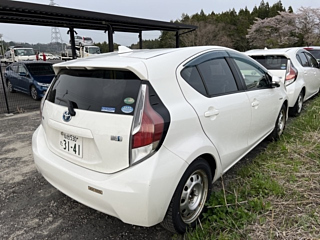 TOYOTA AQUA 2015