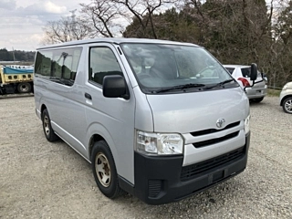TOYOTA HIACE VAN 2015