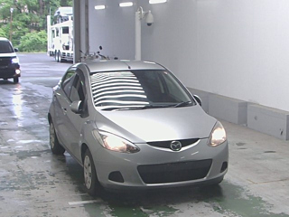 MAZDA DEMIO 2010