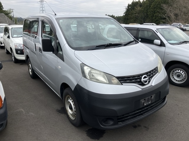 NISSAN NV200 2016