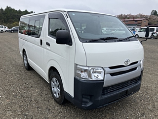 TOYOTA HIACE VAN 2015