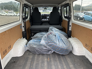 TOYOTA HIACE VAN 2015