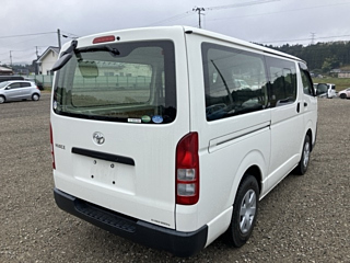 TOYOTA HIACE VAN 2015