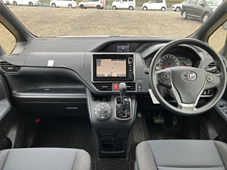 TOYOTA VOXY 2016