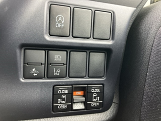 TOYOTA VOXY 2016