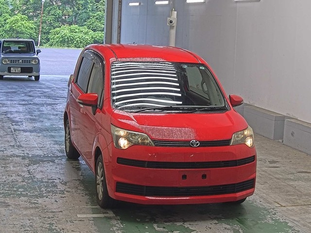 TOYOTA SPADE 2012