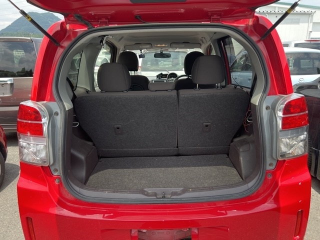 TOYOTA SPADE 2012