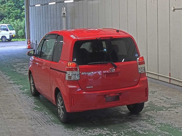 TOYOTA SPADE 2012