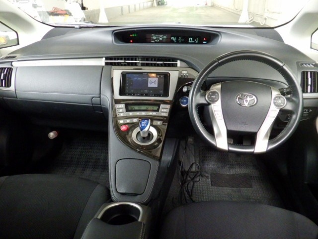 TOYOTA PRIUS PHV 2015