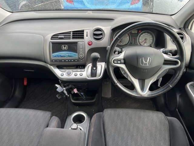 HONDA STREAM 2012