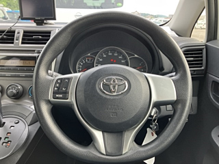 TOYOTA RACTIS 2013