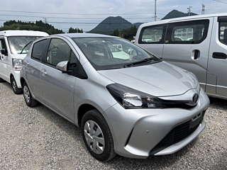 TOYOTA VITZ 2016