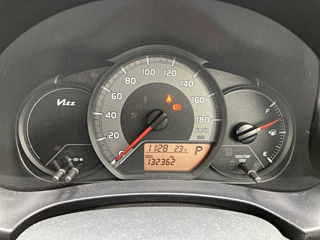 TOYOTA VITZ 2016