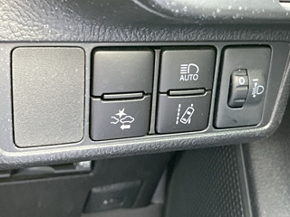 TOYOTA COROLLA FIELDER 2018