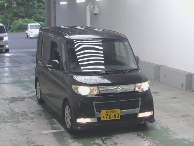 DAIHATSU TANTO 2010