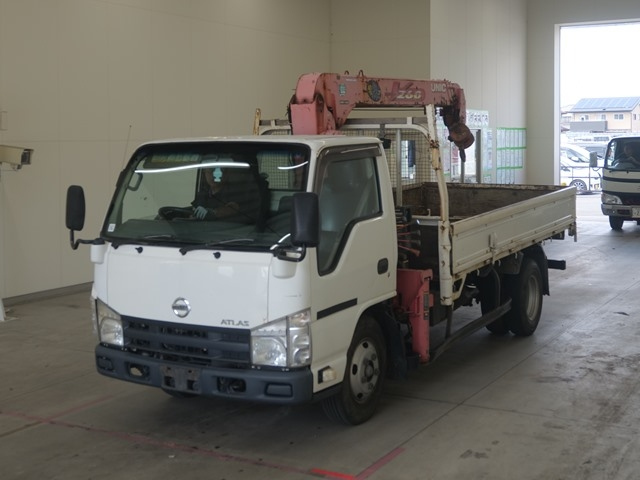NISSAN TRUCK 2010