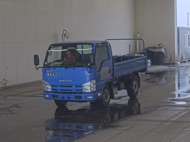 ISUZU ELF 2013
