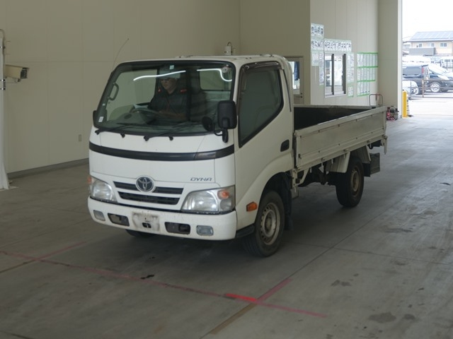 TOYOTA DYNA 2012