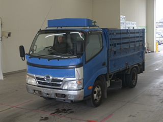 HINO DUTRO 2010