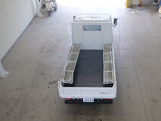 ISUZU ELF 2012
