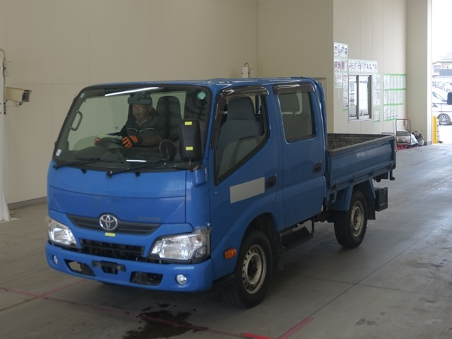 TOYOTA DYNA 2016