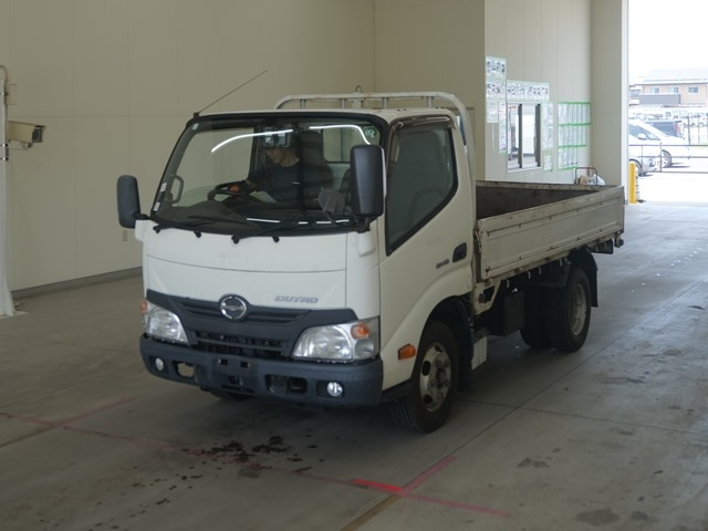 HINO DUTRO 2016