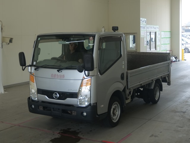 NISSAN ATLAS 2009