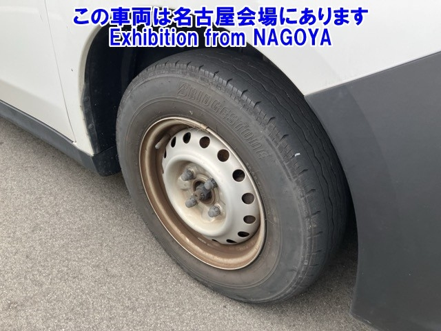 NISSAN AD 2019