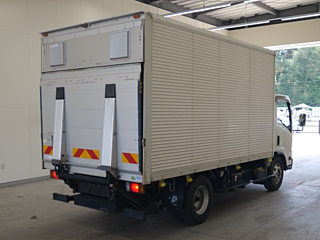 ISUZU ELF 2018