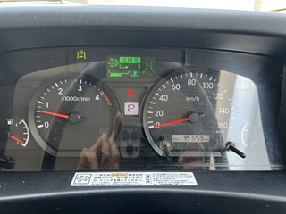 ISUZU ELF 2021