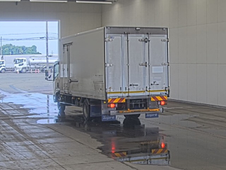ISUZU ELF 2021