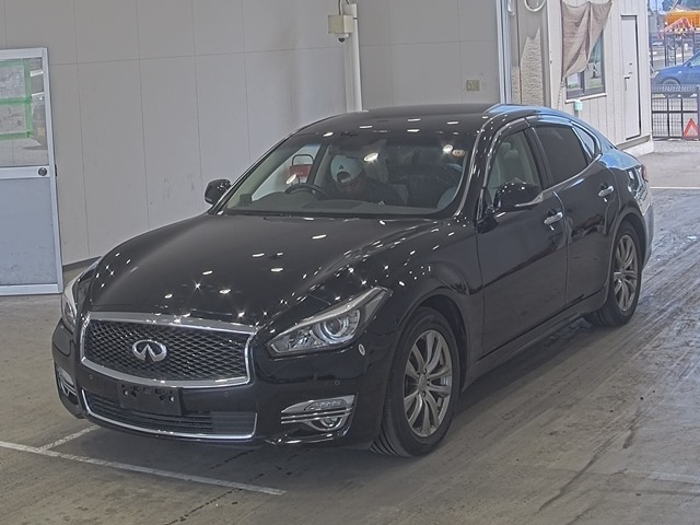 NISSAN FUGA 2016