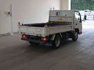 ISUZU ELF 2011