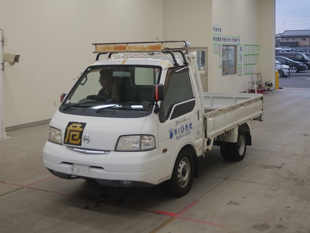 NISSAN VANETTE TRUCK 2010